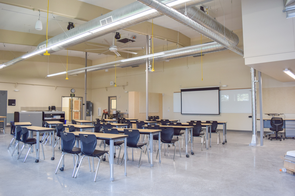 shop classroom in pilot butte middle school in Bend, Oregon