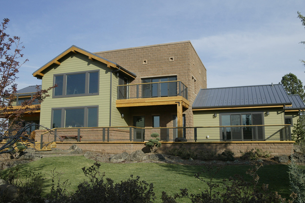 custom home in central oregon